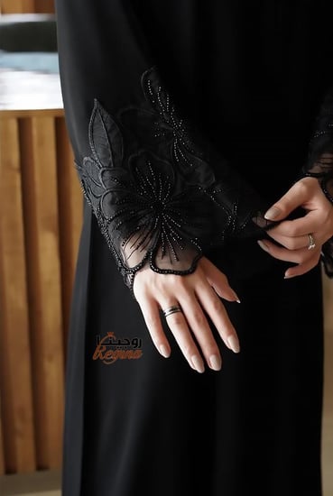 عبايه طقطق تضفي على مظهرك لمسة من الرقي والأنوثة