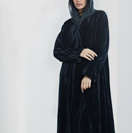 [VO6] - عباية مخمل أخضر