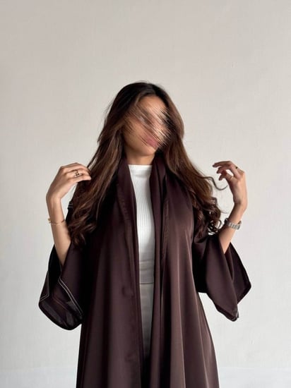 عباية بني فتحة اكمام - عبايات ملونة - غمرة