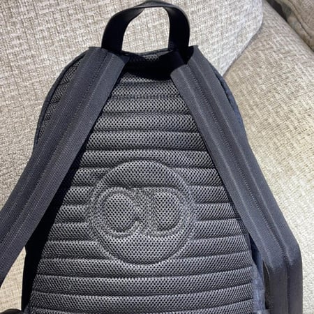 ‏Dior شنطة ظهر