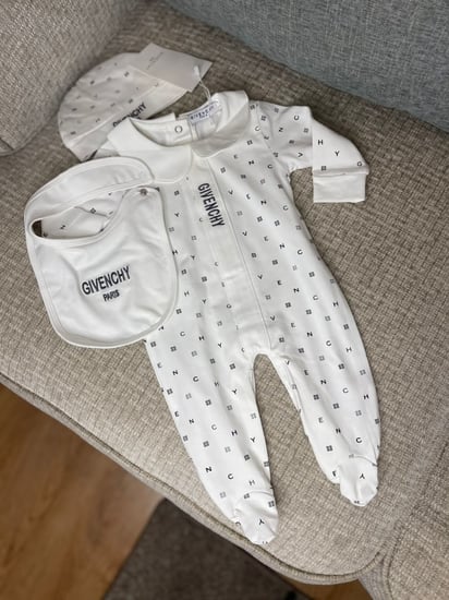 GIVENCHY  جيفنشي