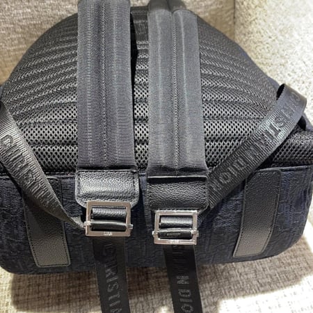 ‏Dior شنطة ظهر