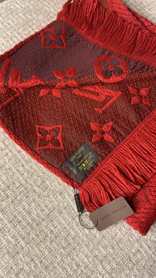 ‏ LOUIS VUITTON   اسكارف لويس ڤيتون
