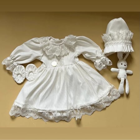 فستان مواليد بناتي بتطريز الاسم