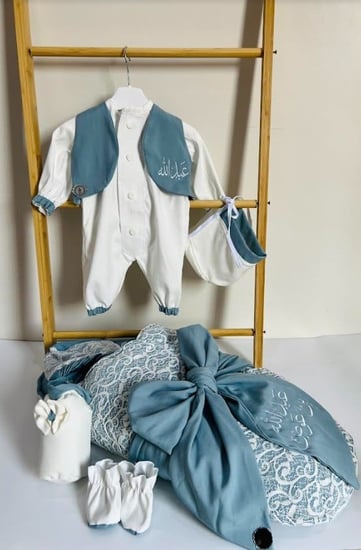 لبس استقبال مواليد طقم مهاد وقبعة وشراب وبيت رضاعة وافرهول