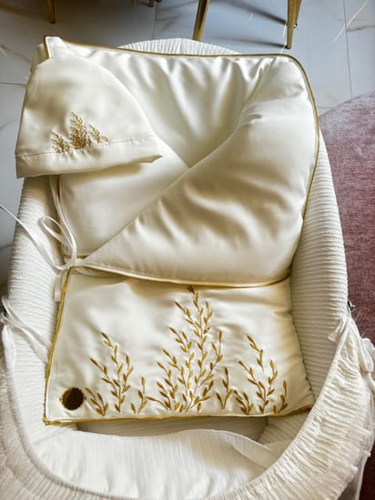 مدس اطفال سكري تطريز ذهبي