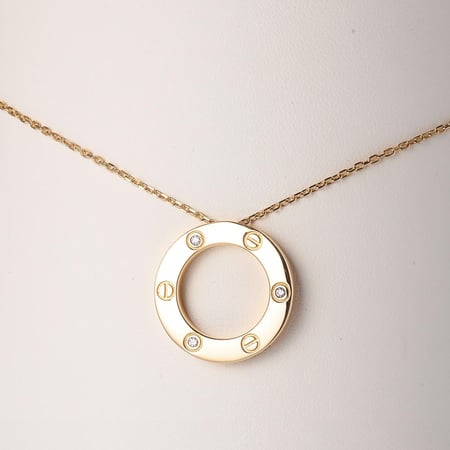 عقد ذهب بتصميم دائري