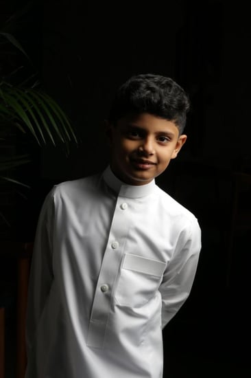 ثوب أطفال قماش خفيف كم سادة مريح