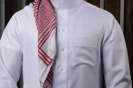 تصميم ثوب رجالي فاخر حسب المقاس