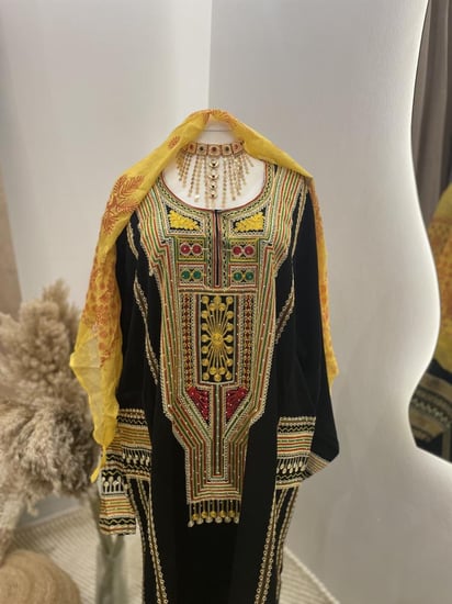 ثوب عسيري ملكي