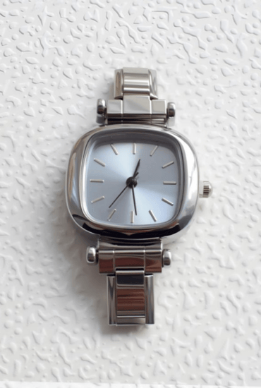 ساعة تشارمزفضي (مينافقط) تتركب مع اسوارة تشارمز