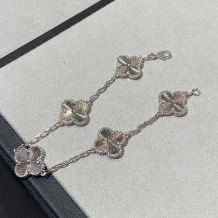 اسوارة فان كليف - ماستر كواليتي-مع الاختام