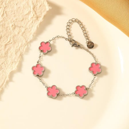 اسوارة زهرة البرسيم فضي مع حجر ملون