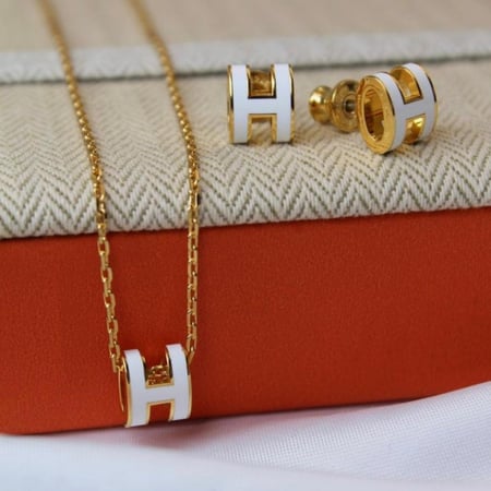 طقم ايرميز سلسال مع حلق - مع الاختام