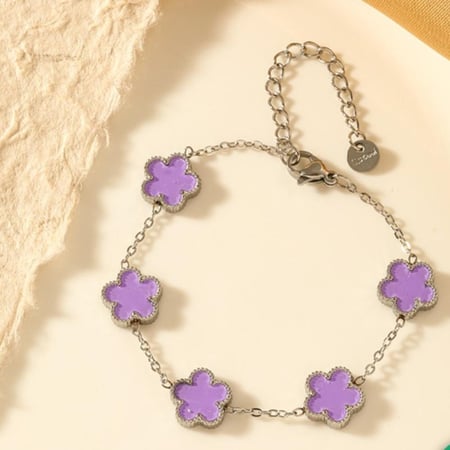 اسوارة زهرة البرسيم فضي مع حجر ملون