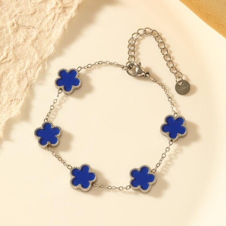 اسوارة زهرة البرسيم فضي مع حجر ملون