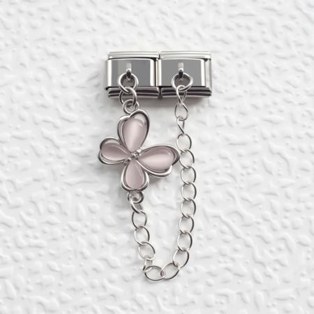 تشارمز فضي مع تعليقة وردة وسلسلةَ متوفر عدة الوان