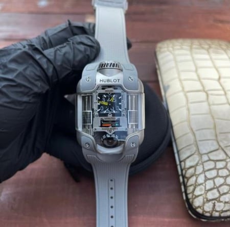 ساعة هوبلت بطاريه رجالي