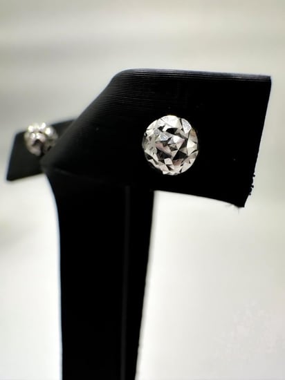 حلقان ذهب وايت كورة سادة