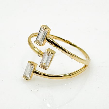 خاتم ذهب عيار 18 زيركون