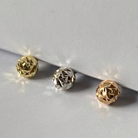 حلقان ذهب وايت كورة سادة