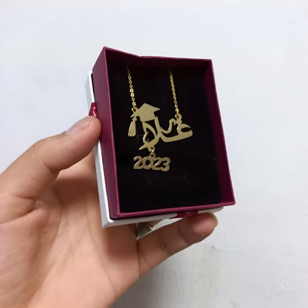 سلاسل تخرج مطليه ذهب