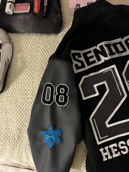 جاكيت سينيور اسود أكمام رمادي غامق