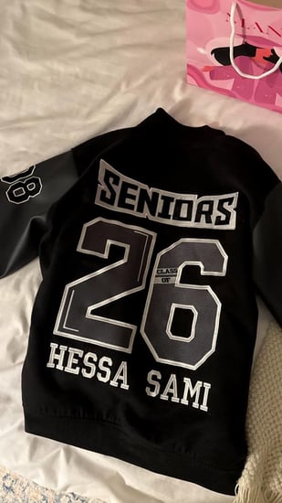 جاكيت سينيور اسود أكمام رمادي غامق