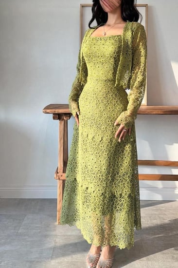 فستان دانتيل للعيد