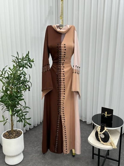 فستان تناغم القهوة