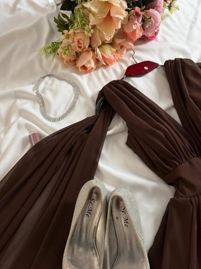 فستان بني ناعم شيفون