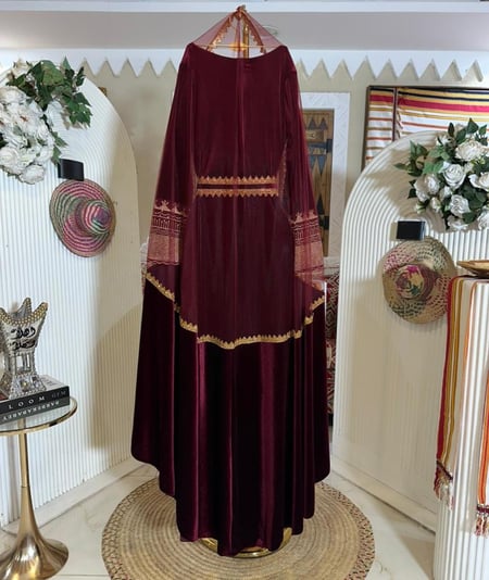 جلابية مخمل لونين من سكر Sukar