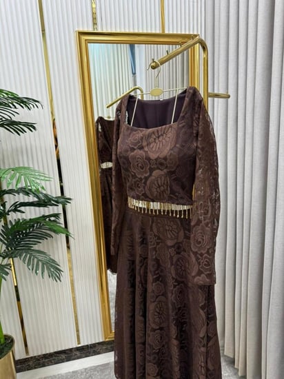 فستان دانتيل للعيد لونين