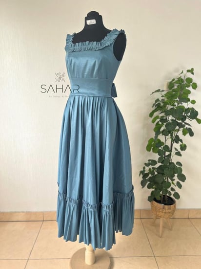 فستان شانتون مع كشكشة علوية