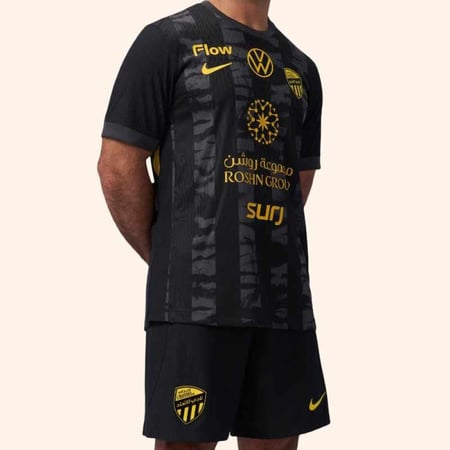 طقم الاتحاد الثالث مقاس جامبو اسود فئة الاعبين