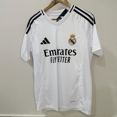 تيشيرت ريال مدريد الاحتياطي