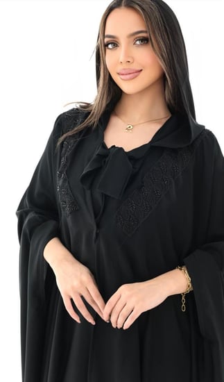 عباية العروس تطريز اكتاف