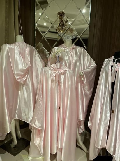 عبايه اخت العروسه لون وردي