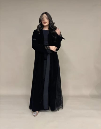 عبايه شتوية مخمل