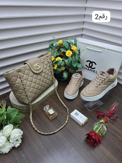 طقم شنطه ماركة شانيل كامل نفس الصوره