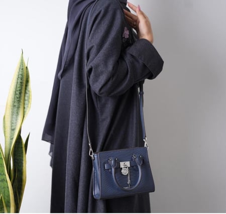 شنطة michael kors