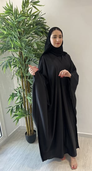 عباية بشت اسود