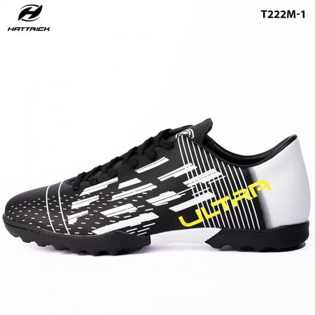 حذاء كرة قدم أسود الترا جديد هاتريك