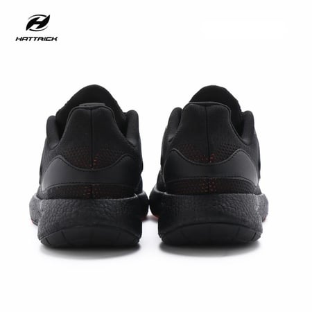 حذاء رياضي للمشي هاتريك