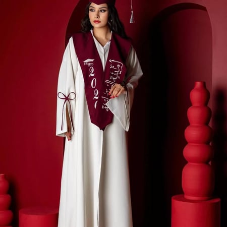 عبايات تخرج 2026