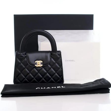 حقيبه من CHANEL