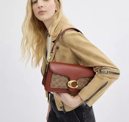 حقيبه من COACH