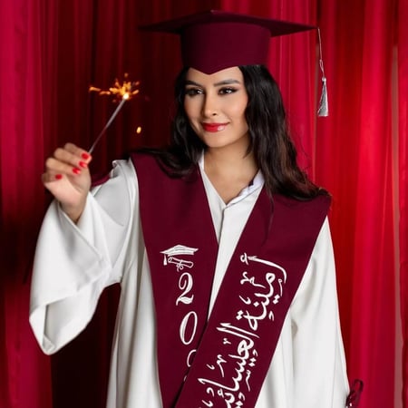 عبايات تخرج 2026