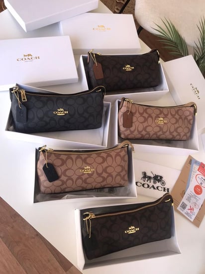 حقيبه من COACH