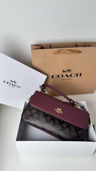 حقيبه من COACH